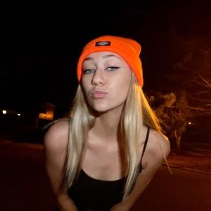 Meet your Posher, Ilita